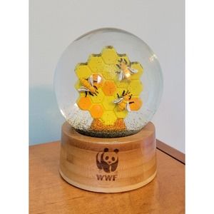 World Wildlife Fund Bumblebee Snowglobe